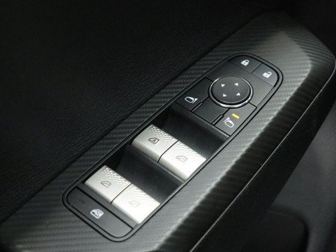 Used 2024 Mitsubishi Outlander ES FWD image 20