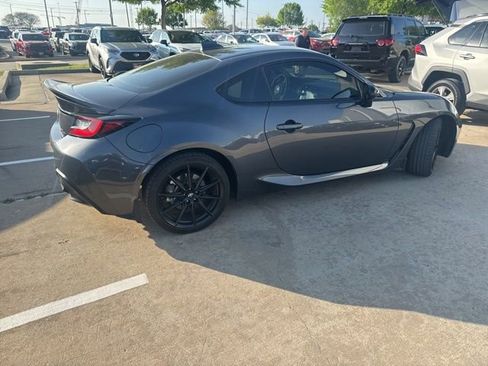 Used 2023 Toyota GR86 Premium image 3