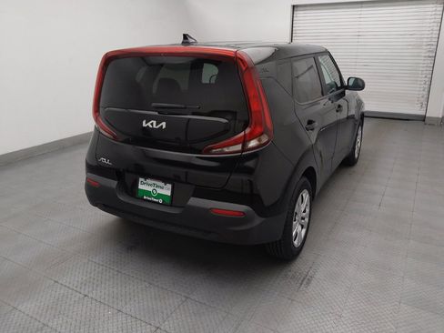 Used 2022 Kia Soul LX FWD image 7