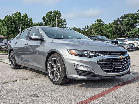 Used 2024 Chevrolet Malibu LT FWD image 1