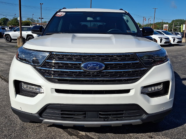 Used 2023 Ford Explorer XLT w/ Equipment Group 202A AWD/4WD image 3