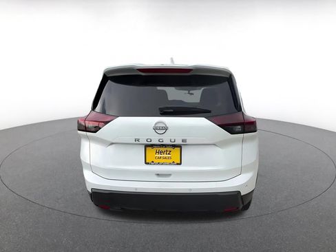 Used 2026 Nissan Rogue SV FWD image 12