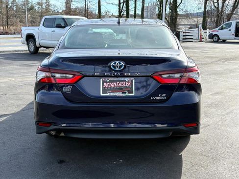Used 2022 Toyota Camry LE image 29