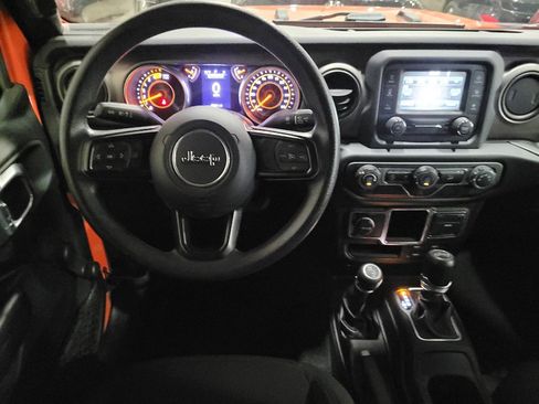 Used 2018 Jeep Wrangler Unlimited Sport AWD/4WD image 22