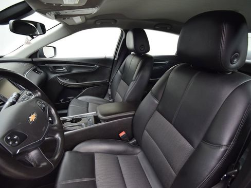 Used 2018 Chevrolet Impala LT image 14