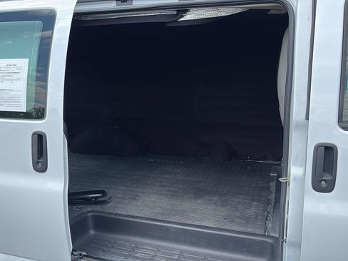 Used 2018 GMC Savana 2500 w/ Driver Convenience Package RWD image 21