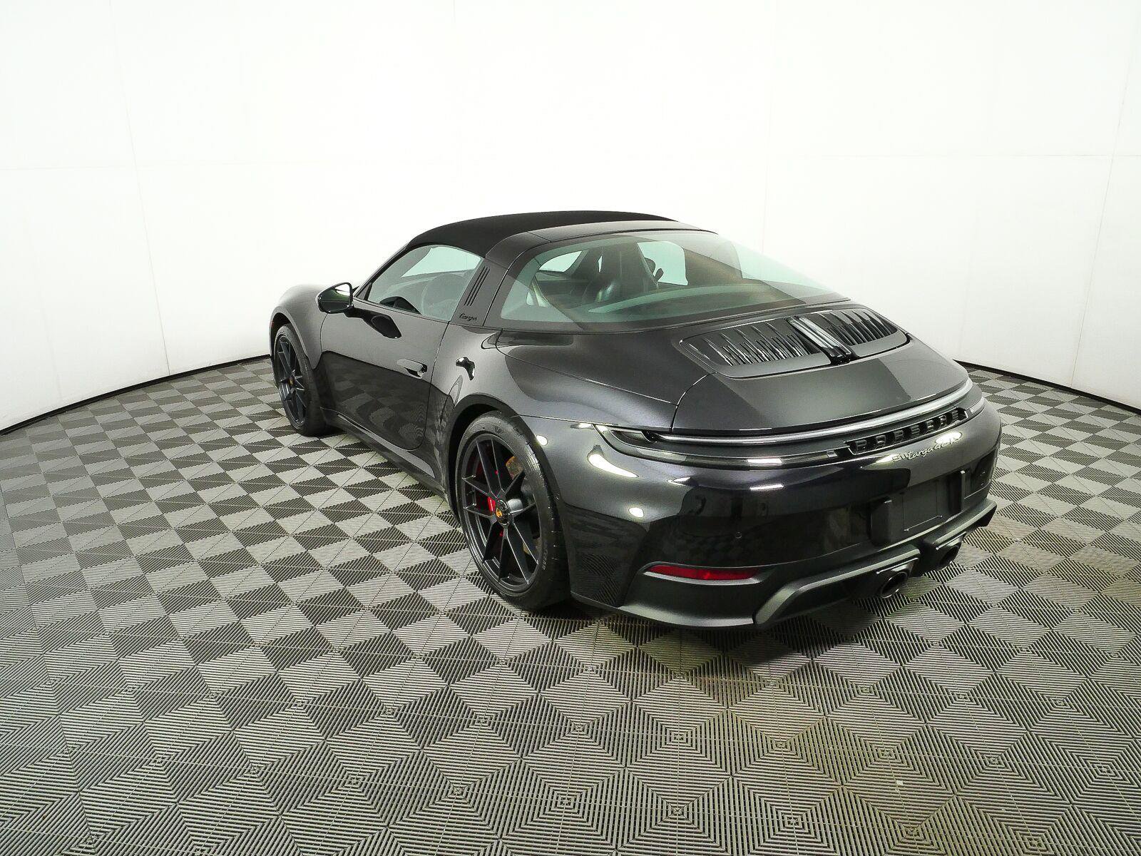 Certified 2026 Porsche 911 Targa 4 GTS AWD/4WD image 3