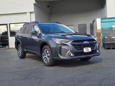 Certified 2025 Subaru Outback Premium image 1