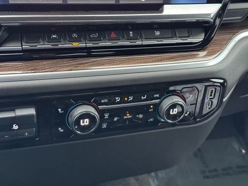 New 2025 Chevrolet Silverado 1500 LT w/ Convenience Package II RWD image 16
