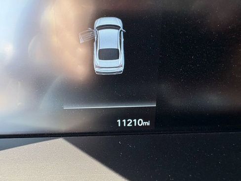 Used 2025 Hyundai Elantra SE image 10