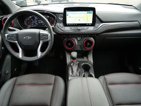 Used 2025 Chevrolet Blazer RS w/ Enhanced Convenience Package AWD/4WD image 14