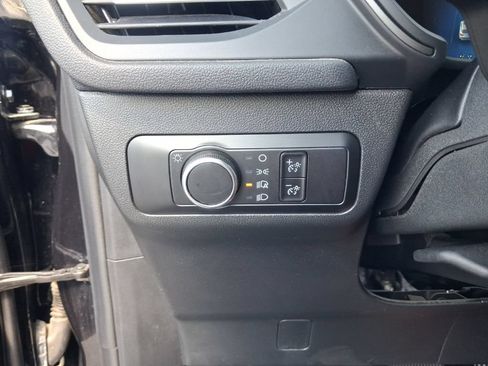 Certified 2025 Ford Escape Active FWD image 6