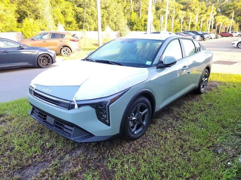 New 2026 Kia K4 FWD image 3