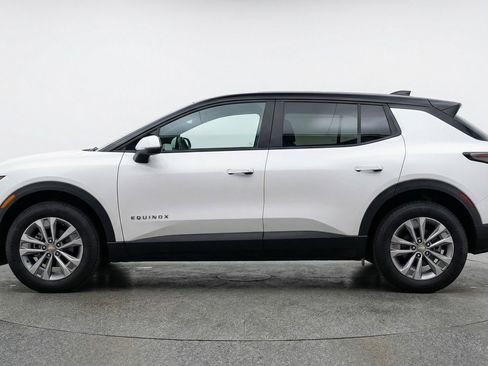 Used 2025 Chevrolet Equinox LT FWD image 5