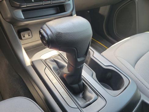 Used 2020 Chevrolet Colorado W/T RWD image 28