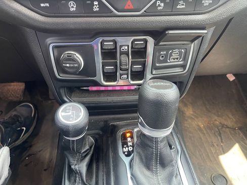 Used 2024 Jeep Gladiator Sport AWD/4WD image 27