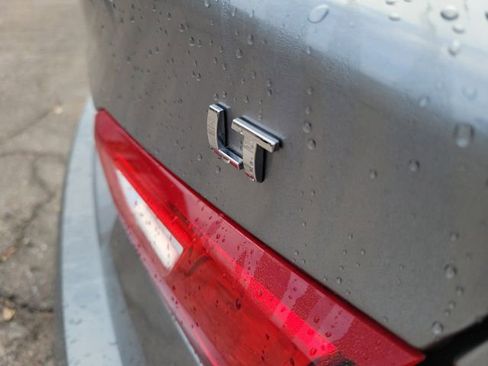 Used 2025 Chevrolet Malibu LT FWD image 8