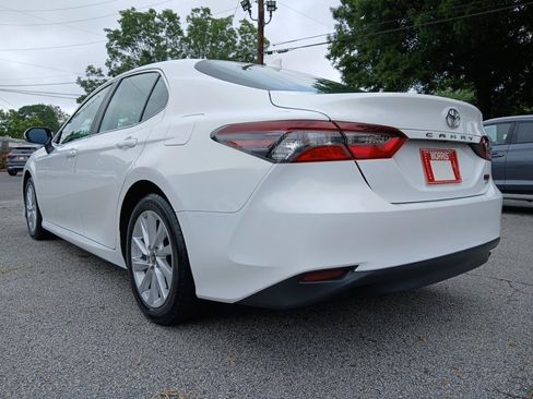 Used 2024 Toyota Camry LE w/ Convenience Package FWD image 8
