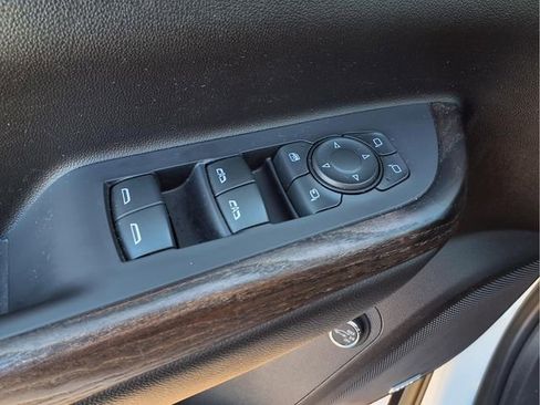 Used 2022 GMC Acadia Denali image 20