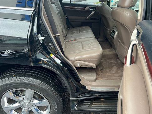 Used 2010 Lexus GX 460 image 25