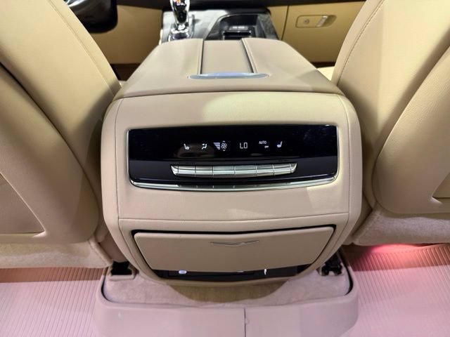Certified 2024 Cadillac Escalade Premium Luxury w/ Performance Package AWD/4WD image 27