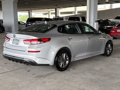 Used 2020 Kia Optima LX FWD image 4