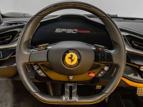 Used 2024 Ferrari SF90 Spider image 15