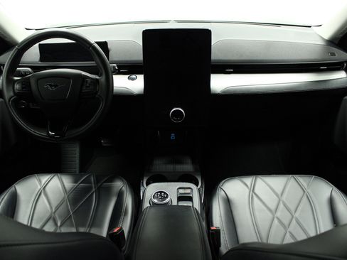 Used 2021 Ford Mustang Mach-E Select image 19