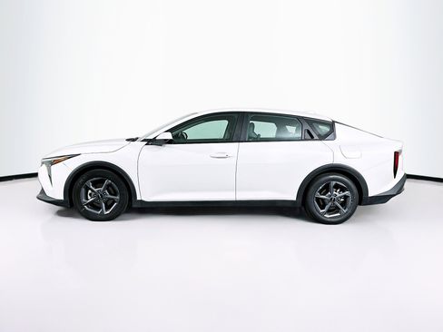 Used 2025 Kia K4 LXS image 4