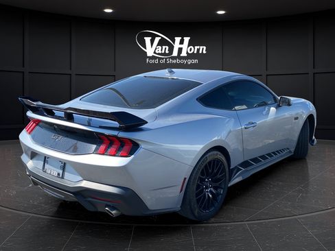 Used 2024 Ford Mustang GT RWD image 7