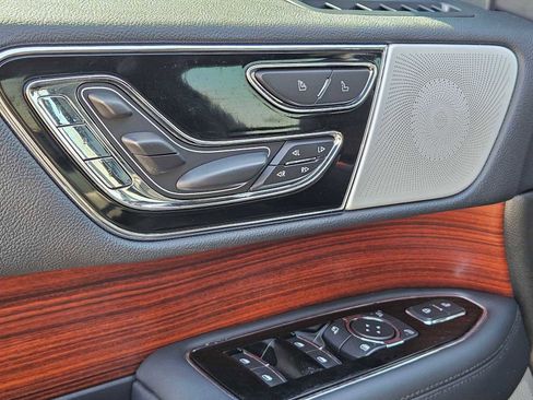 Used 2023 Lincoln Navigator Reserve image 26