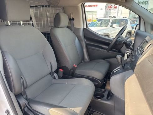 Used 2021 Nissan NV200 S image 30