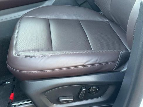 New 2026 Ford Explorer Platinum image 24