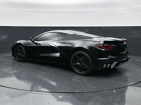 Used 2023 Chevrolet Corvette Stingray Coupe w/ Z51 Performance Package RWD image 7