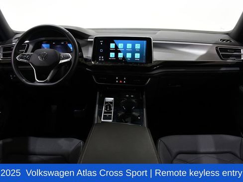 Used 2025 Volkswagen Atlas Cross Sport SE FWD image 8