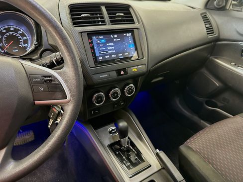 Used 2018 Mitsubishi Outlander Sport ES image 25