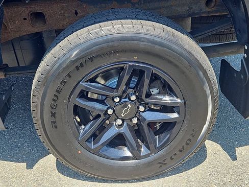 Used 2019 Chevrolet Silverado 1500 LT Trail Boss AWD/4WD image 8