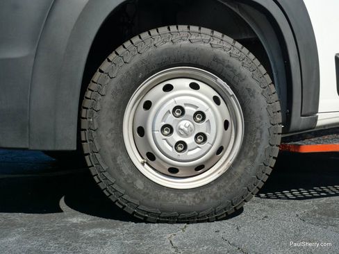 Used 2020 RAM ProMaster 2500 w/ Premium Appearance Group image 29