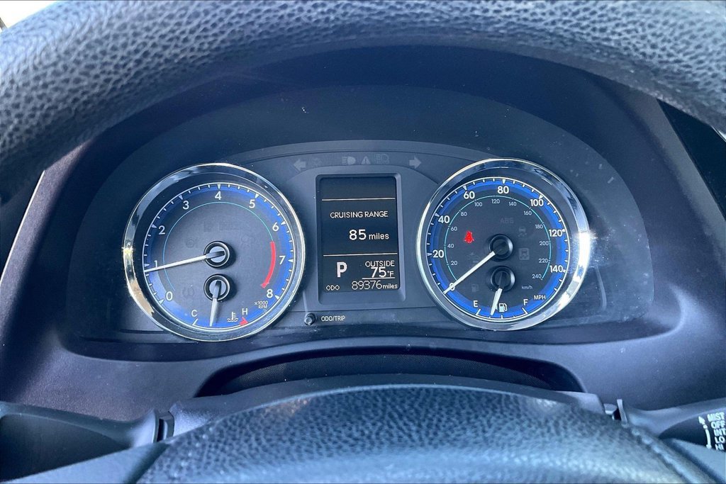 Used 2018 Toyota Corolla LE FWD image 20