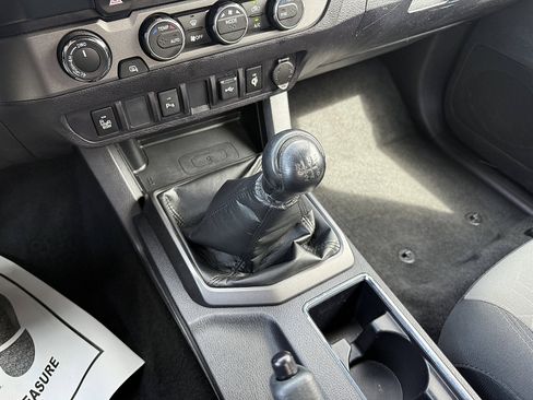 Used 2021 Toyota Tacoma TRD Sport w/ TRD Premium Sport Package image 16