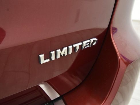 Used 2019 Jeep Grand Cherokee Limited image 34