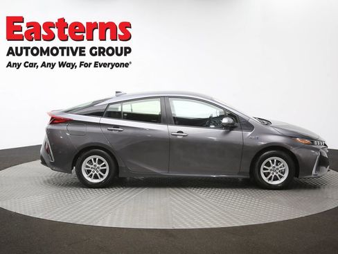 Used 2022 Toyota Prius Prime LE FWD image 43
