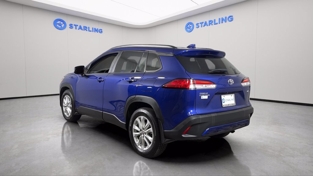 Used 2023 Toyota Corolla Cross LE FWD image 6