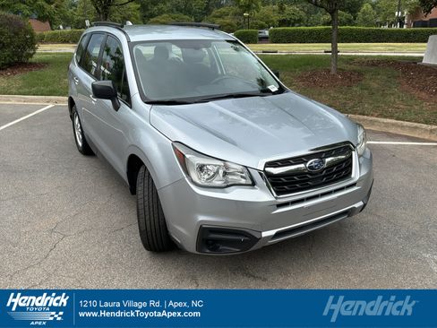 Used 2018 Subaru Forester 2.5i AWD/4WD image 1