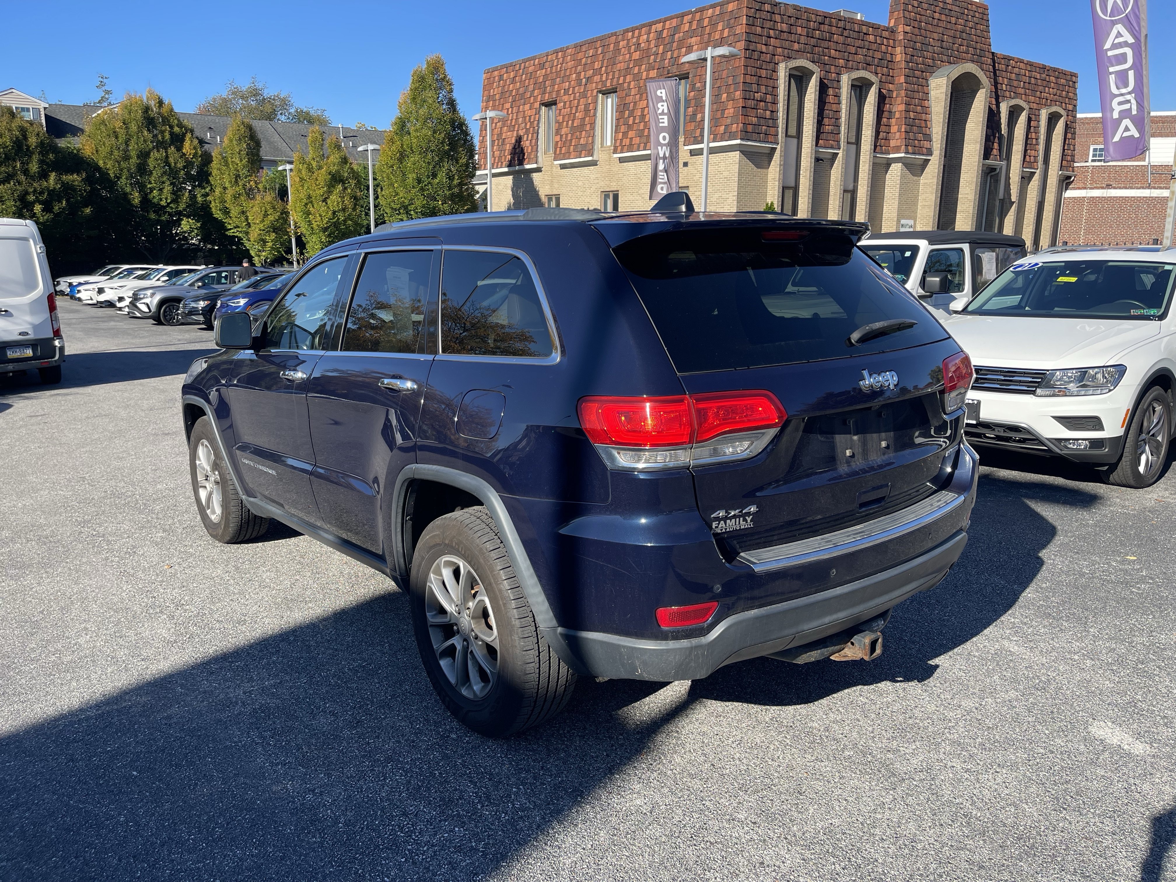 Used 2015 Jeep Grand Cherokee Limited AWD/4WD image 5