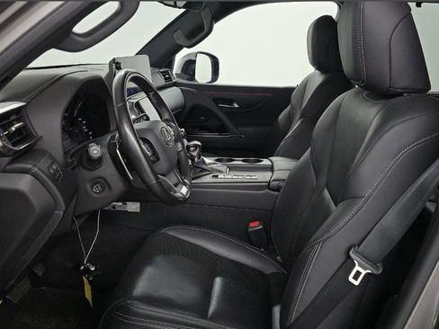 Used 2024 Lexus LX 600 4WD w/ Luxury Package image 6