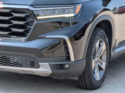 Used 2025 Honda Pilot EX-L image 10