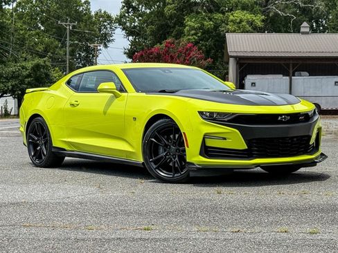 Used 2021 Chevrolet Camaro SS RWD image 36