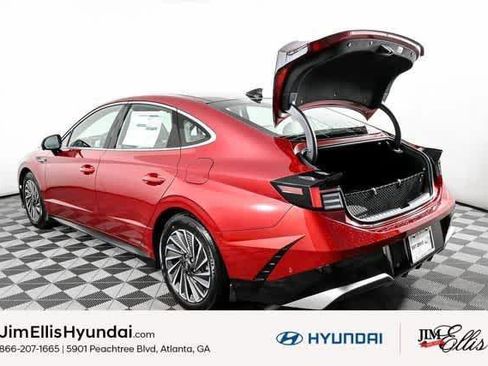 New 2025 Hyundai Sonata Limited FWD image 13