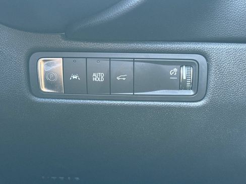 Used 2024 Chevrolet Equinox EV LT FWD image 37